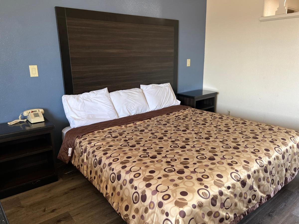 Economy Inn Фресно Екстер'єр фото