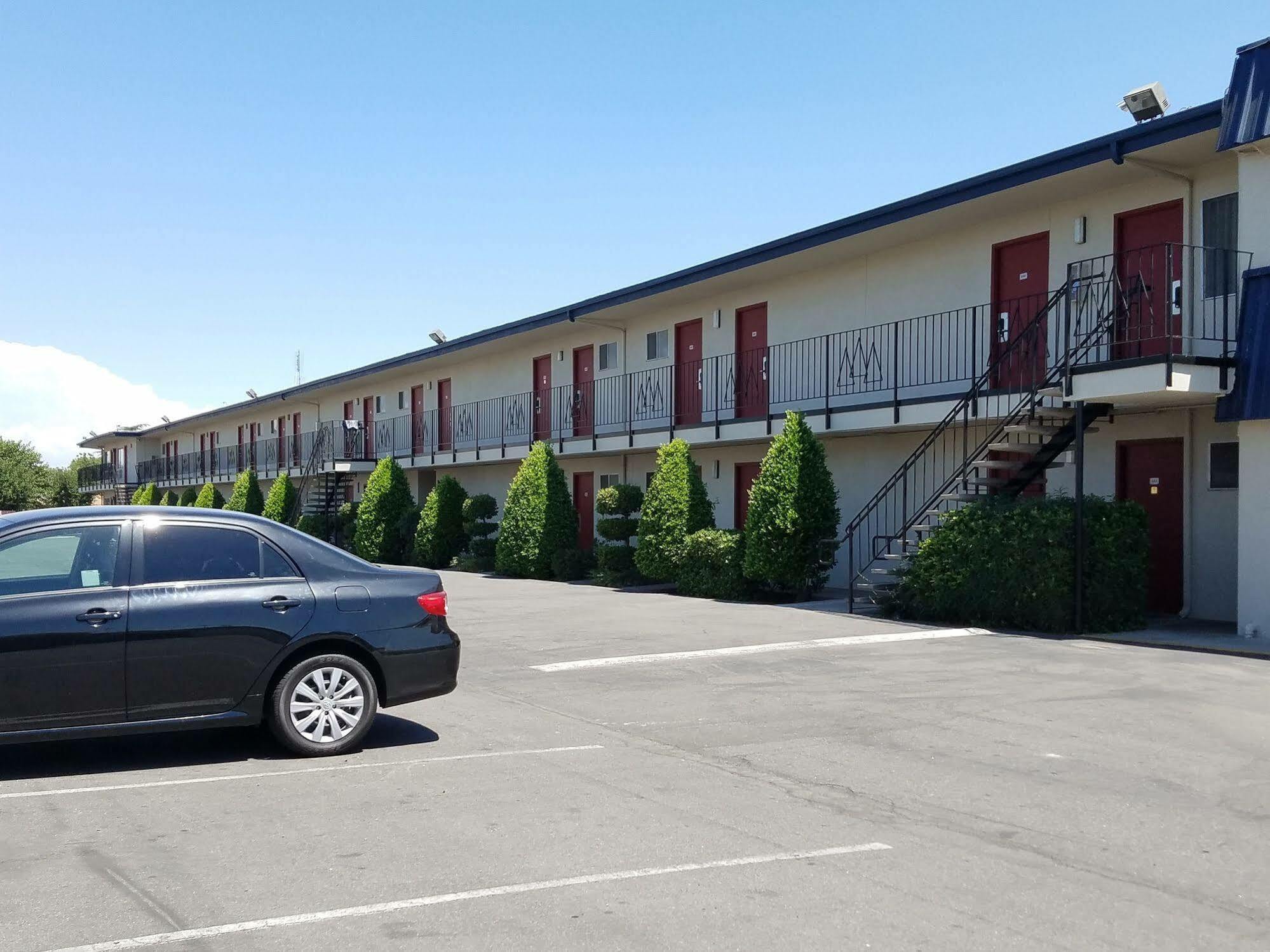 Economy Inn Фресно Екстер'єр фото