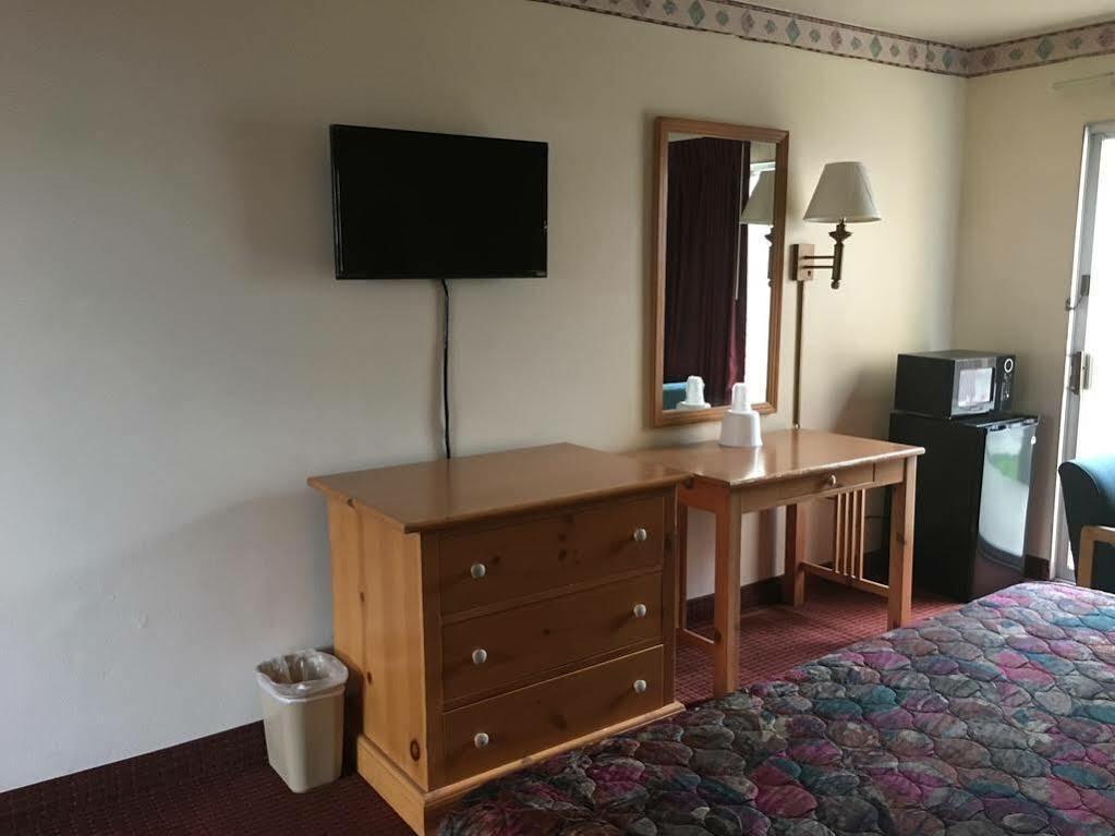 Economy Inn Фресно Екстер'єр фото